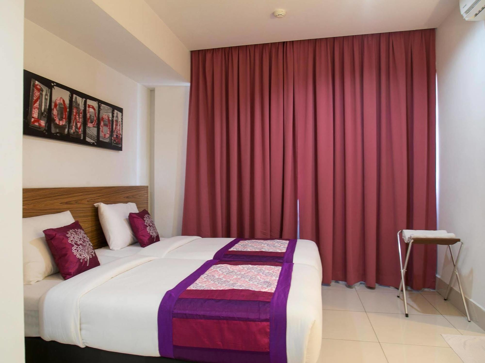 Oyo 180 V Hotel Kuala Lumpur Dış mekan fotoğraf